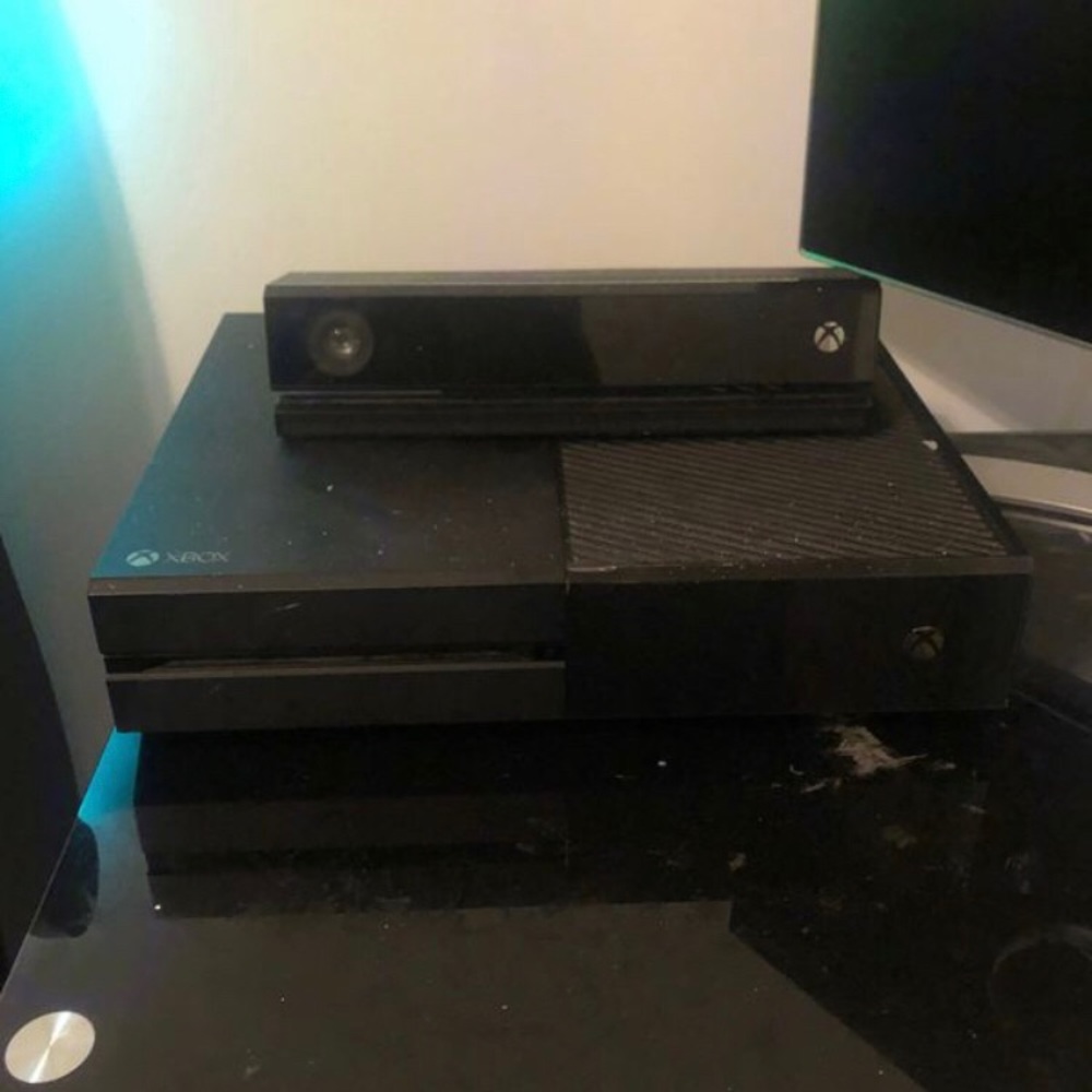 Xbox one with Kinect
